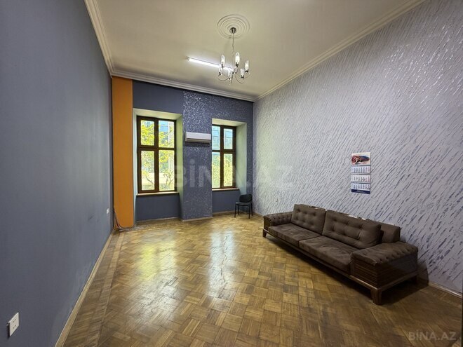 Satılır 4 otaqlı köhnə tikili 200 m², Sahil m., photo 8 from 22