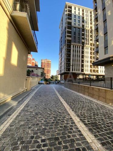 Продаётся 3-комн. новостройка 114 м², м. Низами, photo 1 from 13