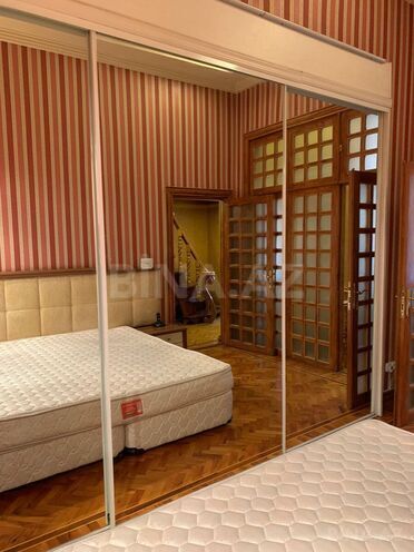 Satılır 4 otaqlı köhnə tikili 120 m², İçəri Şəhər m., photo 18 from 32
