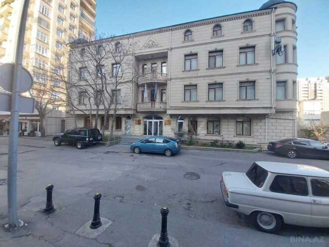 Продаётся  объект 2 105.7 м², м. Иншаатчылар, photo 1 from 15
