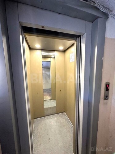 Satılır 2 otaqlı köhnə tikili 65 m², Xalqlar Dostluğu m., photo 15 from 19