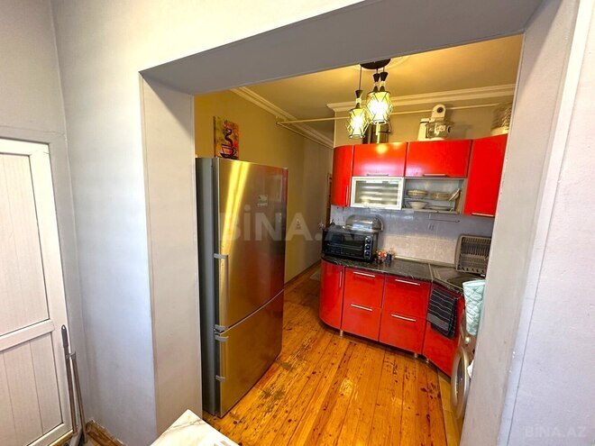 Satılır 2 otaqlı köhnə tikili 65 m², Xalqlar Dostluğu m., photo 9 from 19