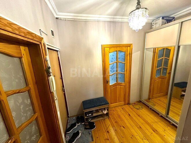 Satılır 2 otaqlı köhnə tikili 65 m², Xalqlar Dostluğu m., photo 4 from 19