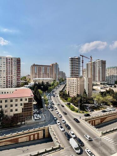Продаётся 3-комн. новостройка 138 м², м. Гянджлик, photo 1 from 15