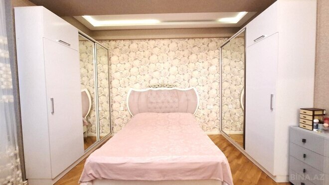 Сдаётся 3-комн. новостройка 110 м², м. Кара Караев, photo 1 from 16