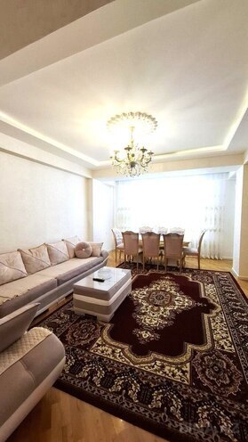 Сдаётся 3-комн. новостройка 110 м², м. Кара Караев, photo 4 from 16