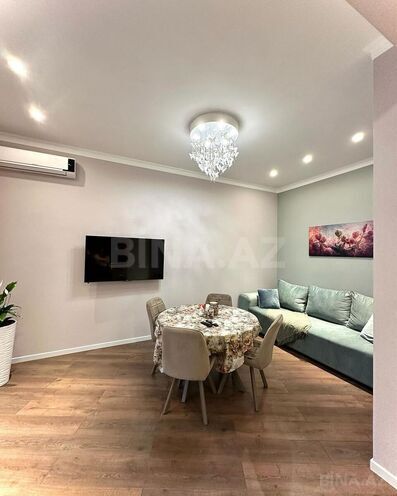 Сдаётся 2-комн. новостройка 60 м², м. Низами, photo 1 from 11