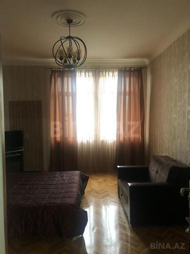 Сдаётся 1-комн. вторичка 40 м², м. Низами, photo 6 from 8