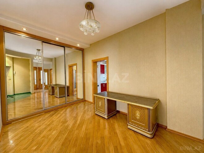 Продаётся 3-комн. новостройка 145 м², м. Элмляр Академиясы, photo 18 from 23