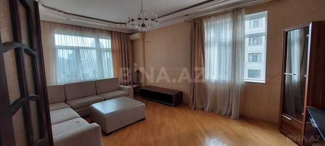 Сдаётся 2-комн. новостройка 70 м², м. Нариман Нариманов, photo 1 from 8