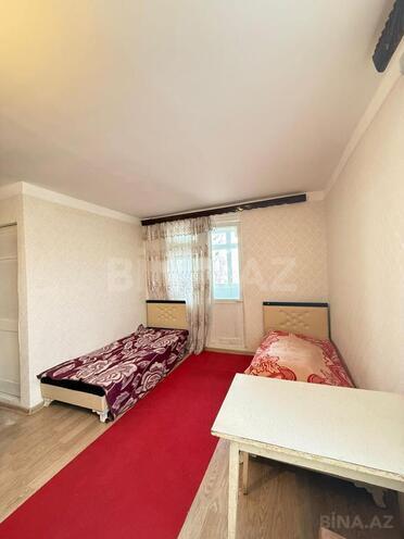 Продаётся 2-комн. вторичка 40 м², м. Элмляр Академиясы, photo 5 from 15