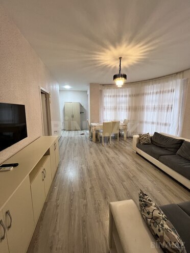 Сдаётся 2-комн. новостройка 65 м², photo 1 from 11