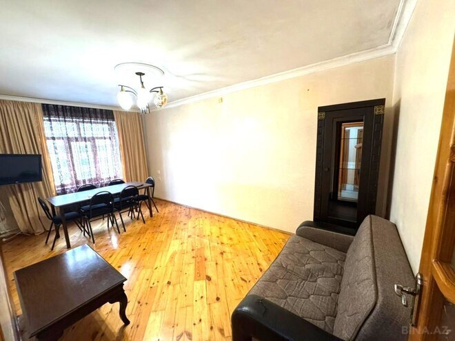 İcarəyə verilir 2 otaqlı köhnə tikili 70 m², Xalqlar Dostluğu m., photo 3 from 7