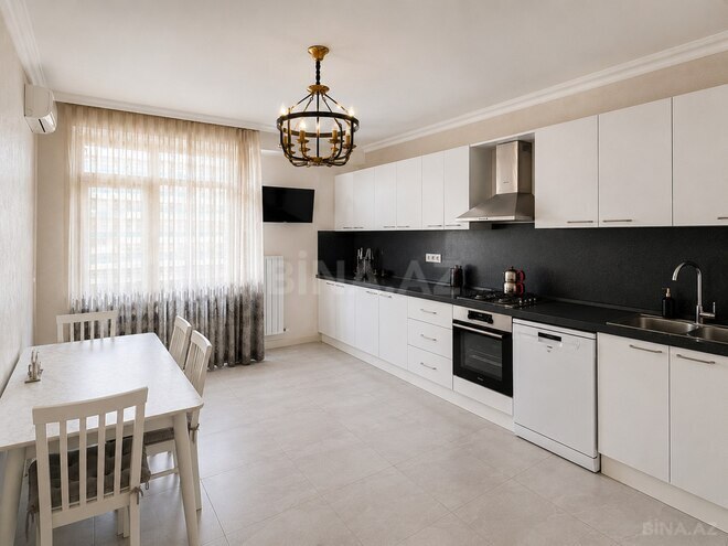 Сдаётся 2-комн. новостройка 103 м², м. 8 ноября, photo 10 from 18