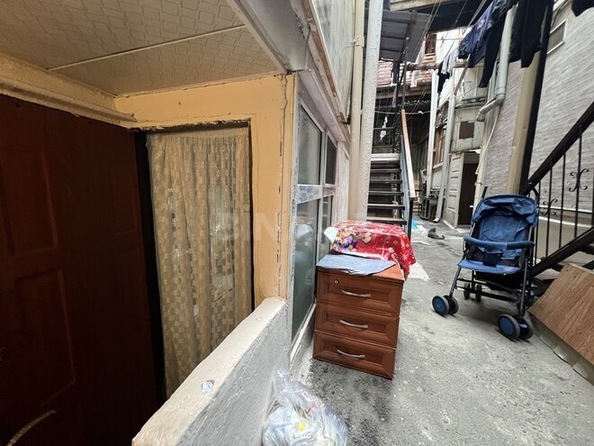 Продаётся 1-комн. вторичка 25 м², м. Низами, photo 4 from 10