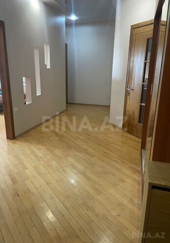 Продаётся 3-комн. новостройка 135 м², м. Низами, photo 9 from 14