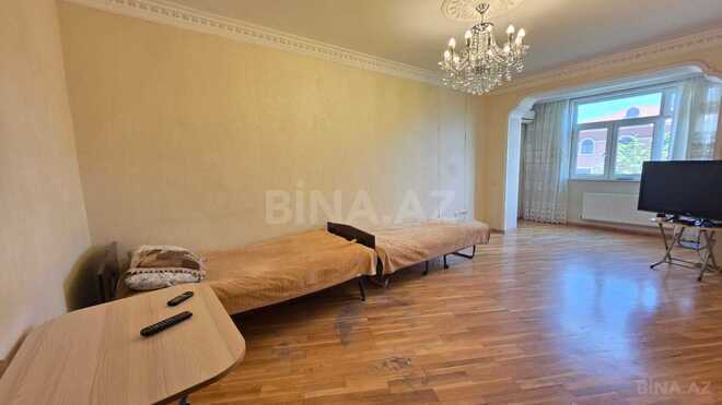 Продаётся 3-комн. вторичка 90 м², photo 1 from 32