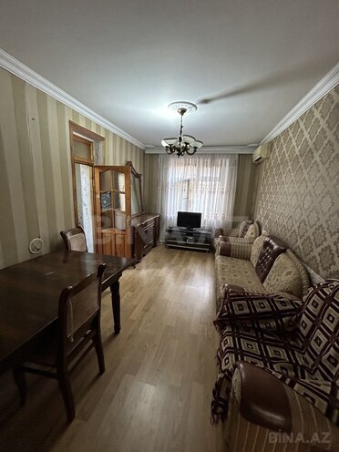 Продаётся 2-комн. вторичка 60 м², м. Ази Асланов, photo 3 from 9