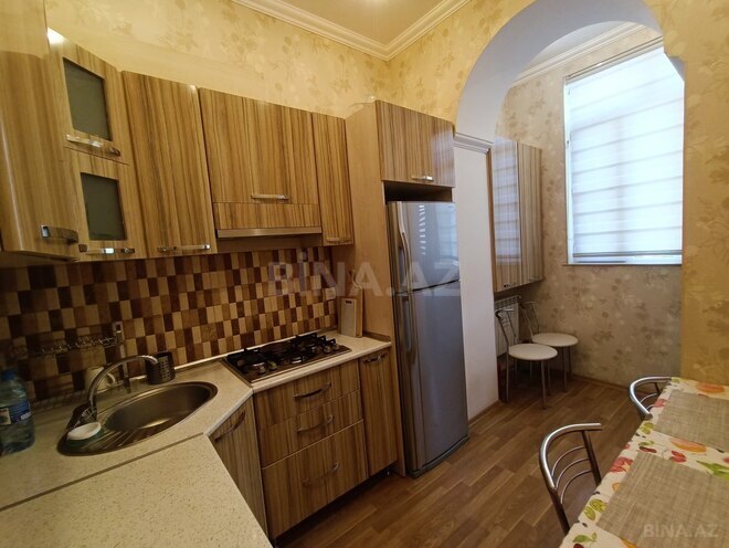 Сдаётся 3-комн. вторичка 70 м², м. Элмляр Академиясы, photo 8 from 13