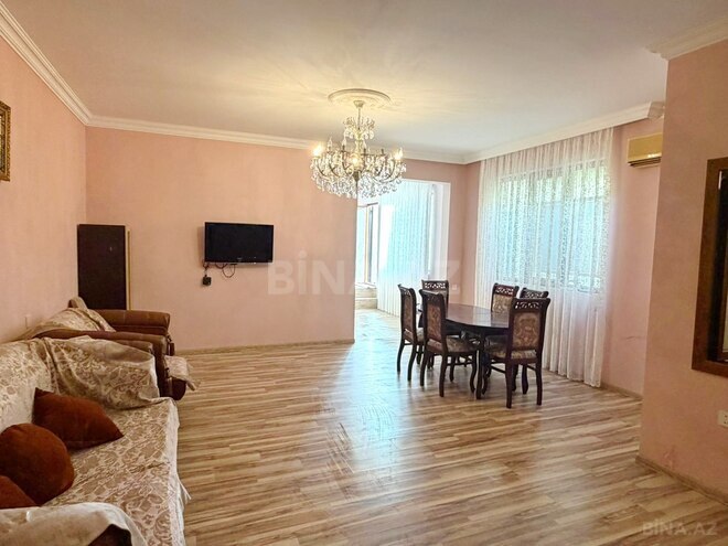 Сдаётся 3-комн. дом/дача 110 м², м. Иншаатчылар, photo 1 from 12