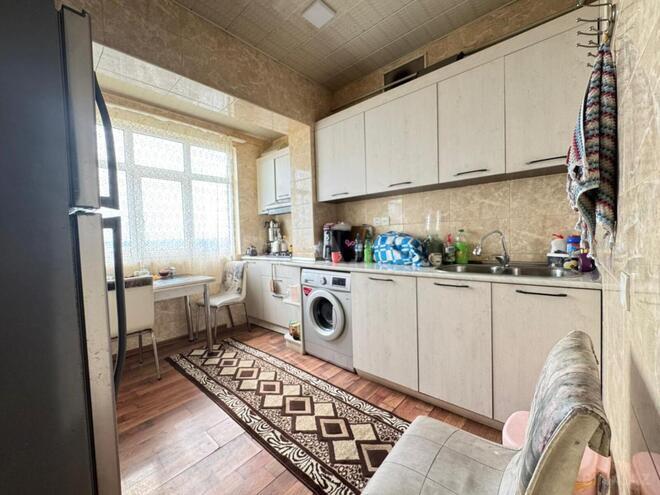 Продаётся 3-комн. вторичка 80 м², м. Ази Асланов, photo 8 from 27
