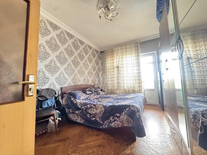 Продаётся 3-комн. вторичка 80 м², м. Ази Асланов, photo 21 from 27