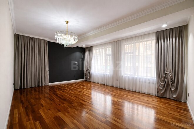Продаётся 3-комн. новостройка 135 м², Насиминский  р., photo 1 from 10