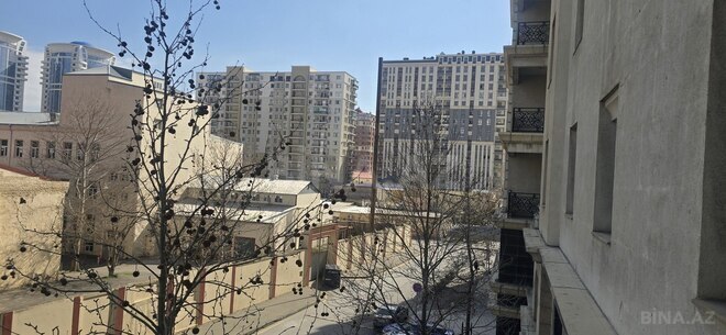 Продаётся 4-комн. новостройка 210 м², м. Низами, photo 11 from 21