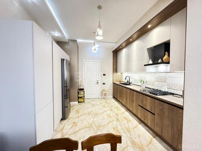İcarəyə verilir 3 otaqlı yeni tikili 150 m², 28 May m., photo 8 from 30
