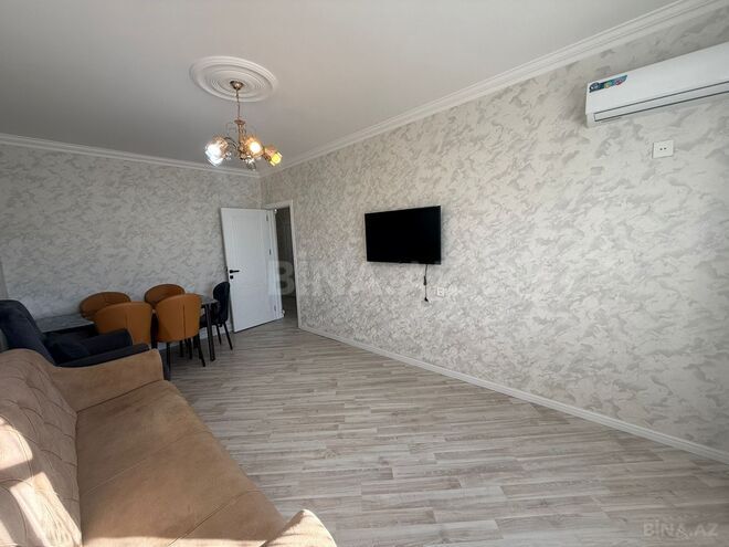 Продаётся 2-комн. вторичка 60 м², м. Ази Асланов, photo 1 from 12
