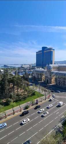Сдаётся 3-комн. вторичка 120 м², м. 28 мая, photo 1 from 22