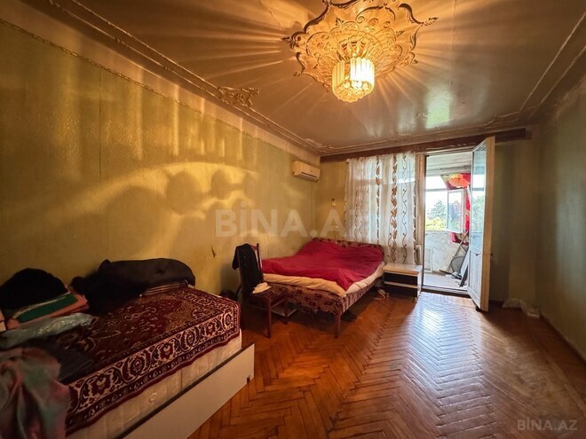 Продаётся 3-комн. вторичка 70 м², м. Нефтчиляр, photo 4 from 9