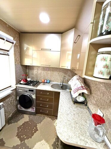 Satılır 2 otaqlı köhnə tikili 50 m², Xalqlar Dostluğu m., photo 11 from 15