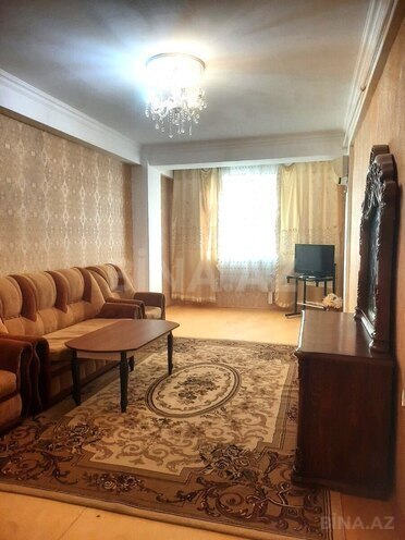 Сдаётся 2-комн. новостройка 75 м², пос. Ахмедлы, photo 1 from 8