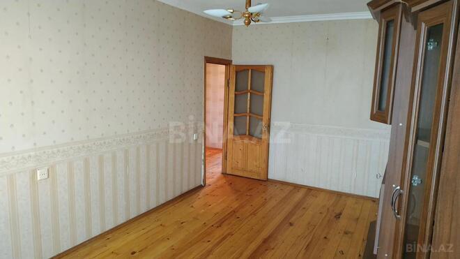 Продаётся 4-комн. вторичка 75 м², м. Ази Асланов, photo 1 from 13