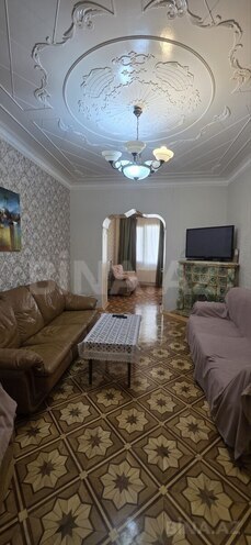 İcarəyə verilir 3 otaqlı köhnə tikili 78 m², 28 May m., photo 1 from 11