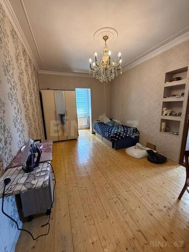 Продаётся 2-комн. вторичка 45 м², м. Насими, photo 3 from 12