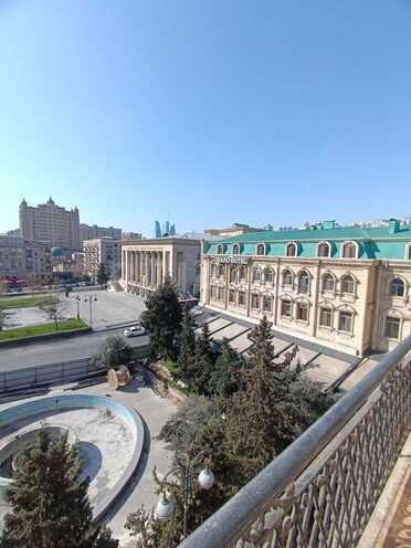 Сдаётся 1-комн. вторичка 40 м², м. Низами, photo 4 from 17
