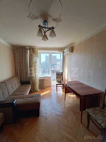 Сдаётся 1-комн. вторичка 40 м², м. Низами, photo 1 from 17