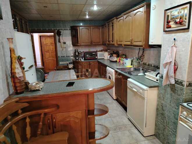 Satılır 5 otaqlı köhnə tikili 140 m², Azadlıq Prospekti m., photo 4 from 13