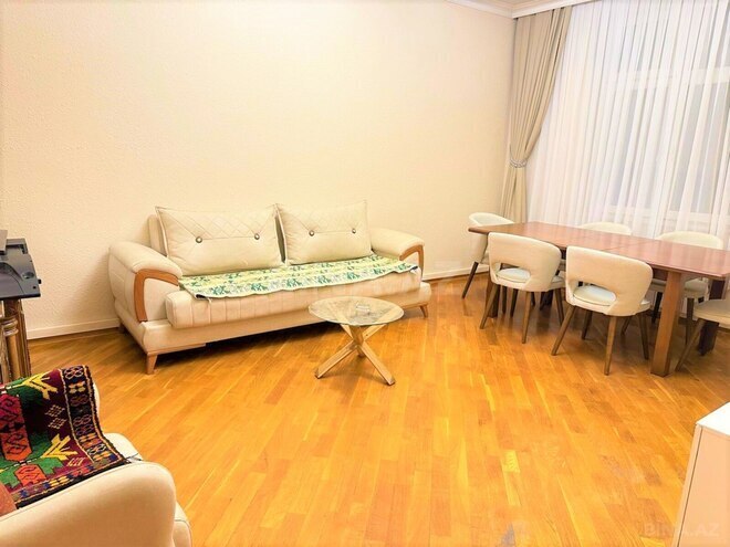 Продаётся 3-комн. вторичка 90 м², Насиминский  р., photo 1 from 16