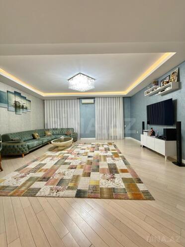 Продаётся 3-комн. новостройка 130 м², м. Гянджлик, photo 1 from 18