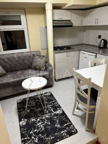 Сдаётся 2-комн. вторичка 30 м², м. Сахил, photo 1 from 9