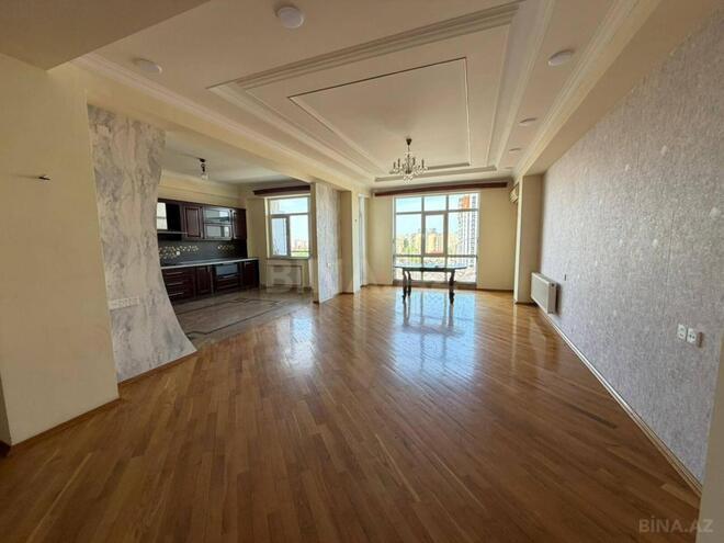 Сдаётся 3-комн. новостройка 135 м², м. Иншаатчылар, photo 1 from 16