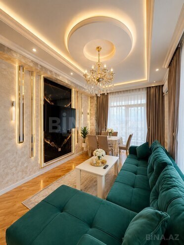Сдаётся 2-комн. новостройка 90 м², м. Кара Караев, photo 1 from 23