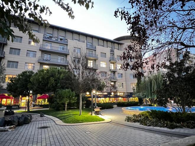 Satılır 5 otaqlı yeni tikili 202 m², Ağ şəhər q., photo 1 from 12
