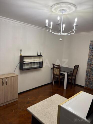 Продаётся 2-комн. вторичка 40 м², м. Иншаатчылар, photo 4 from 14