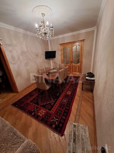 Продаётся 3-комн. вторичка 45 м², м. Халглар Достлугу, photo 3 from 12