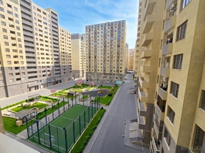 Продаётся 2-комн. новостройка 40 м², м. Кара Караев, photo 1 from 10