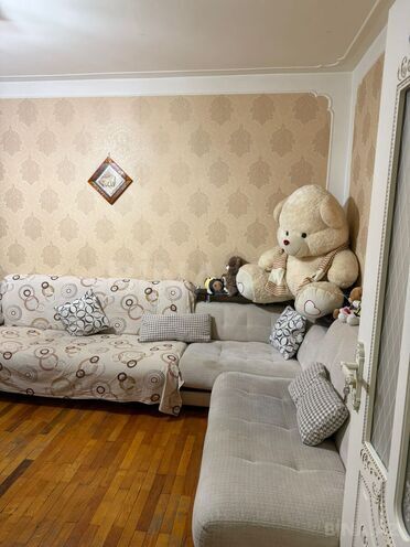 Продаётся 2-комн. вторичка 45 м², м. Кара Караев, photo 3 from 10